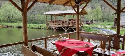 "Рибарник"