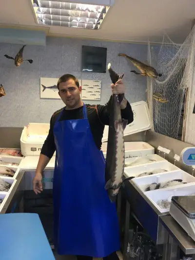 Магазин за гръцки стоки и прясна риба