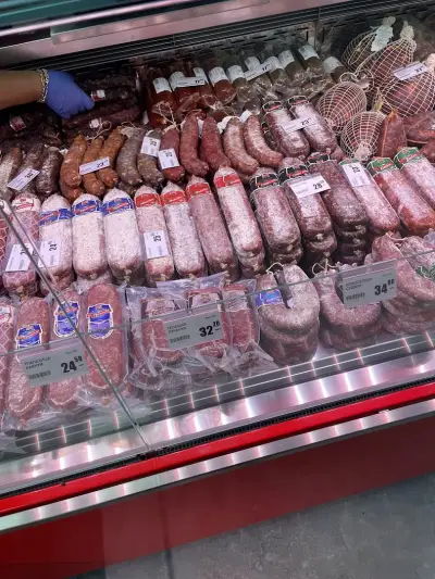 Магазин за месо "НОВОМЕС"