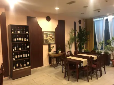 Momo's Kitchen