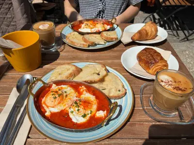 Izzy's Coffee and Brunch
