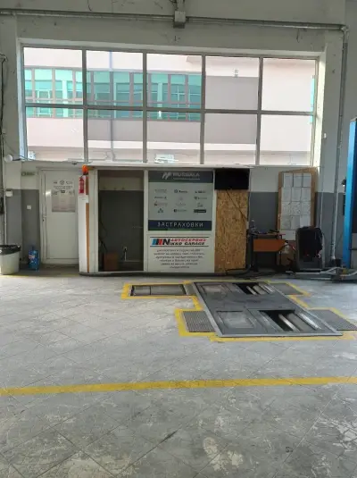 Nikko Garage