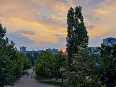 Парк „Възраждане“