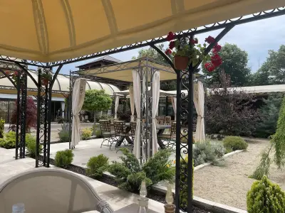 Riverside - pool bar
