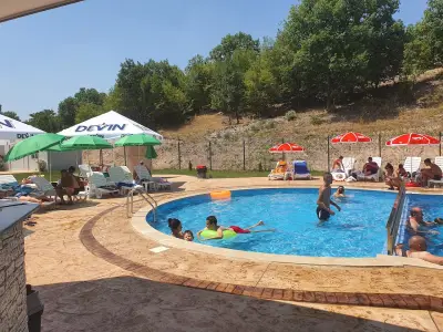 Басейн и бар АрТ