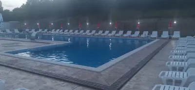 Басейн и бар АрТ