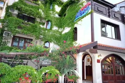 Family Hotel More