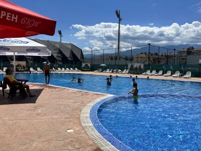 Ozio Pool