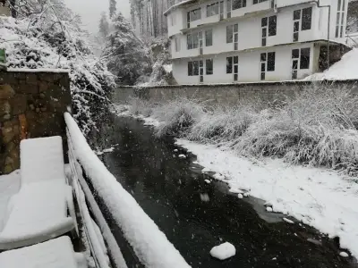 Басейн закрит с минерална вода - Фонтана, с. Баните