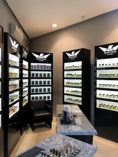 MARTINEZ Perfume La Boutique