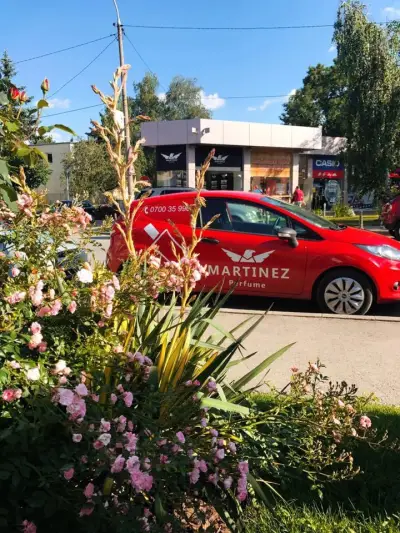 MARTINEZ Perfume La Boutique