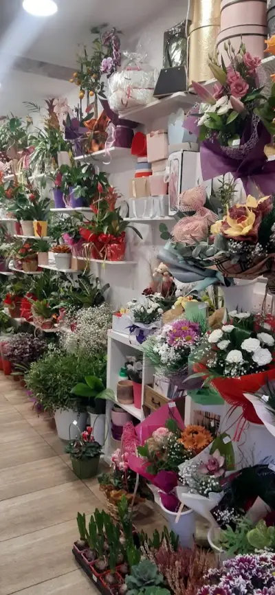 Бутик за цветя Luxe Flowers
