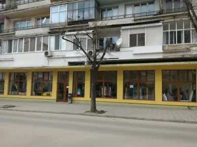 КОМФОРТ СТИЛ - Продажба на дрехи втора употреба на едро и на дребно