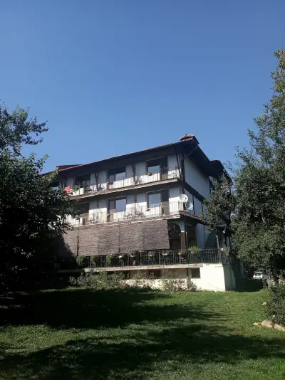 Хан „Мадона“