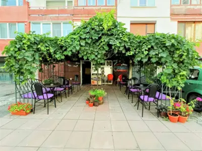 ДГ 69 „Жар Птица“ (с яслени групи)