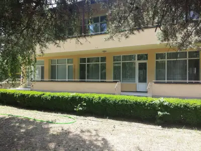 Детска ясла "100 усмивки"