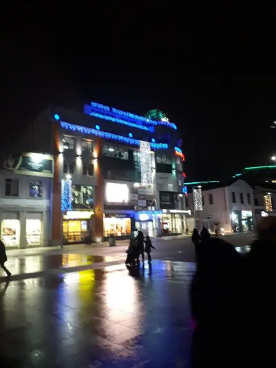 Детски парти център Щуромания