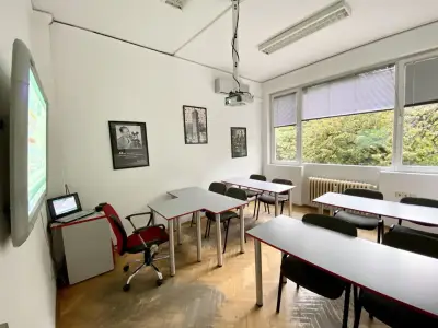 Максимум София English Language School | Курсове по английски език за ученици и възрастни | Кеймбридж сертификатна