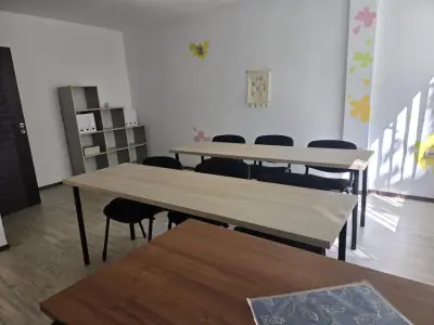 Езиков център Lingua