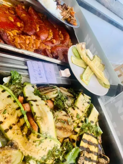 Queen lunch menu
