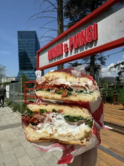 Mangi & Piangi Street Food ( ул. Иван Вазов 6 )