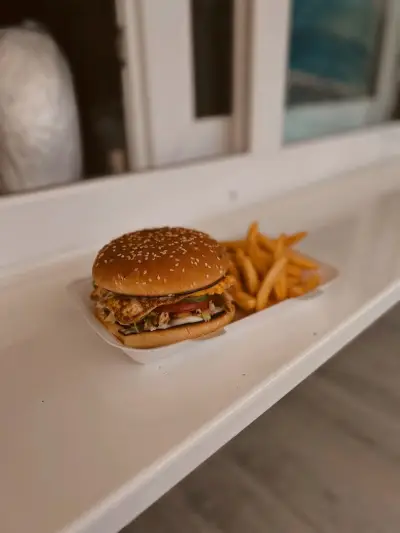 "Нещо Вкусно"