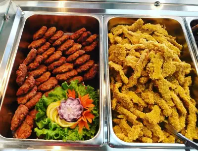 MOM'S FOOD