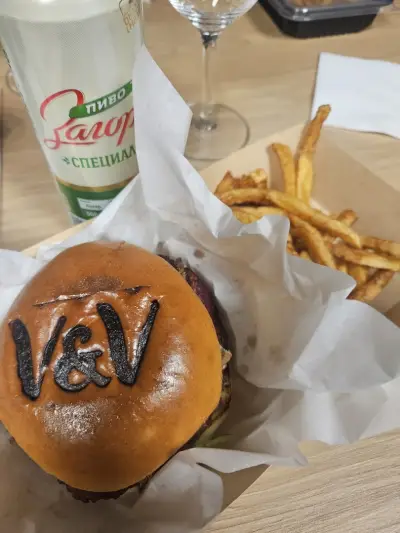 V&V Chicken and Burger