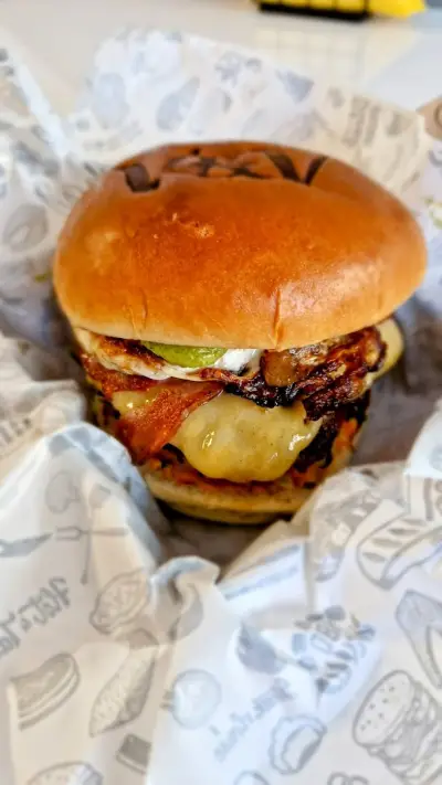 V&V Chicken and Burger