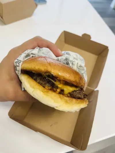 V&V Chicken and Burger
