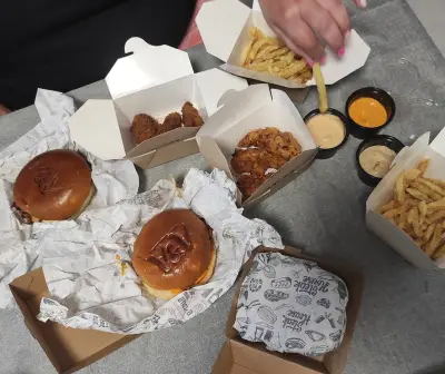 V&V Chicken and Burger