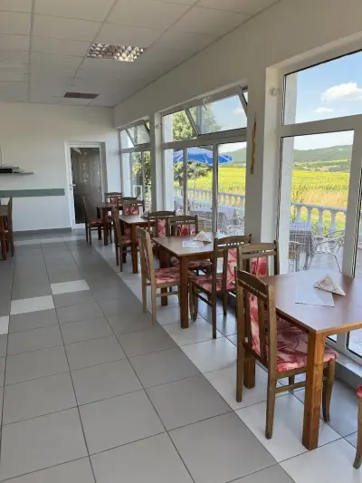 BISTRO CATTLEA