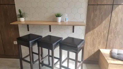Sandwich & cake bar