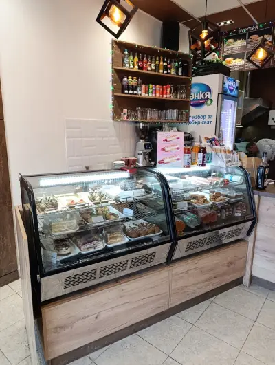 Sandwich & cake bar