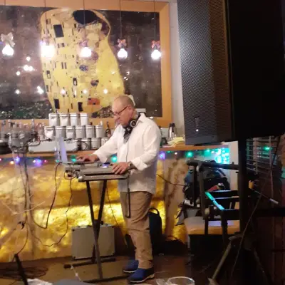 дисководещ DJ MORGAN