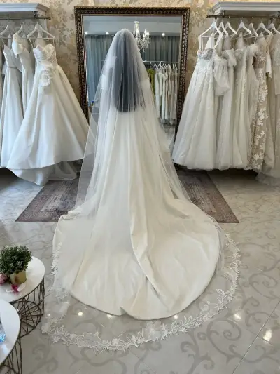Carrie Bridal Boutique | Сватбени, булчински и официални рокли