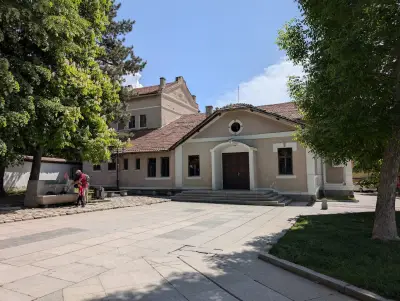 ОБРЕДЕН ДОМ