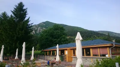 Кафене Гнездото