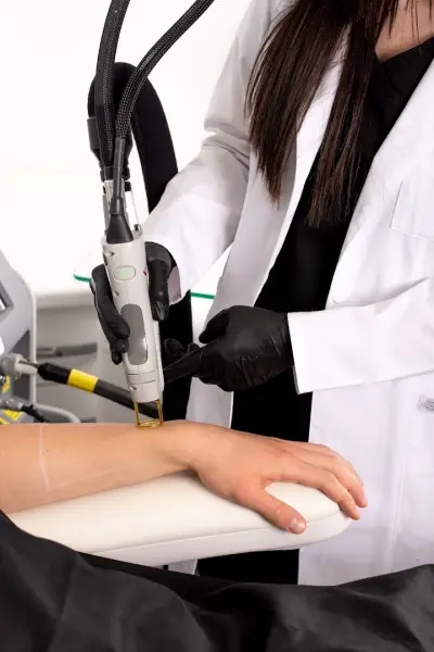 REVERSE Dermatology and Aesthetics