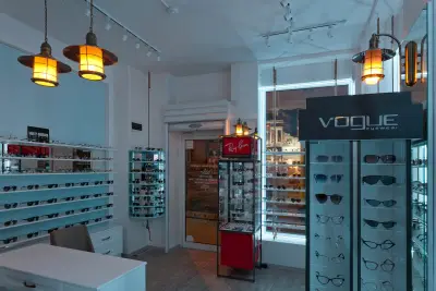 VARNAOPTICS