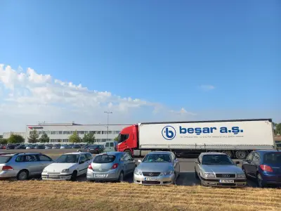 „Язаки България” ЕООД