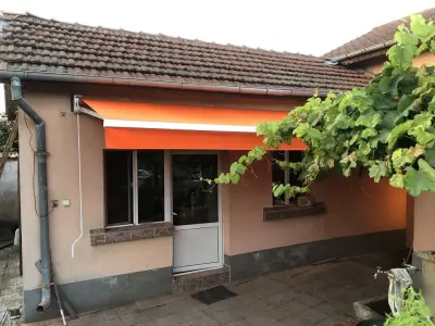 Сенници , Тенти
