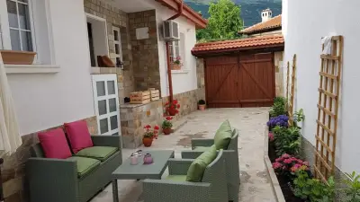 GUESTHOUSE MARIA / КЪЩА ЗА ГОСТИ МАРИЯ / GÄSTEHAUS MARIA