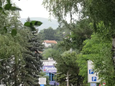 Монделийз България Продакшън ООД