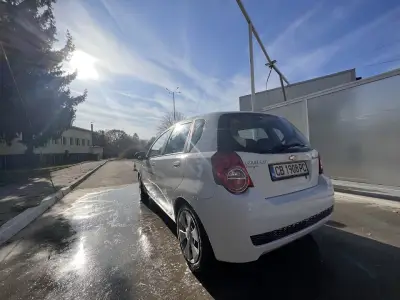 Авточасти и сервиз + пътна помощ + такси