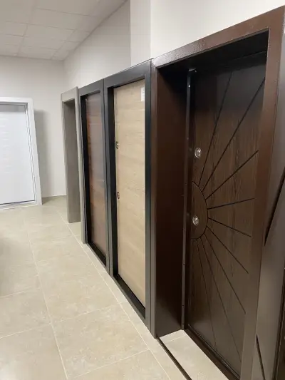 ВРАТИ И ПАРКЕТ