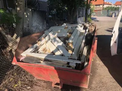 Контейнери за строителни отпадъци