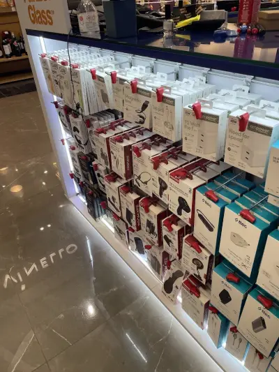 Phoneplay Paradise center