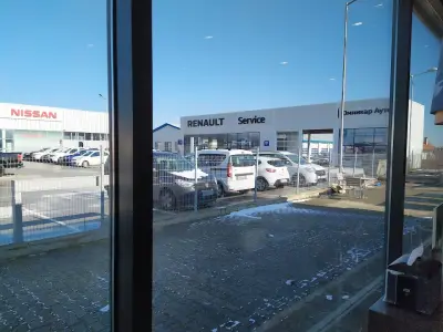 Renault Пловдив Карловско шосе Омникар Ауто