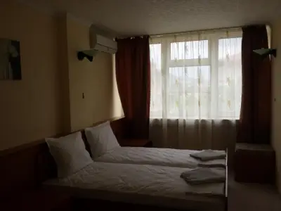 Хотел Сити